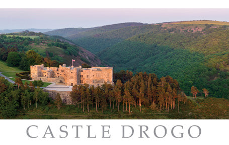 PDV652 - Castle Drogo Postcard (1 unit = 25 postcards)