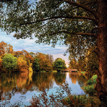 L388 - Autumn River Hatfield House Greeting Card (6 Cards)