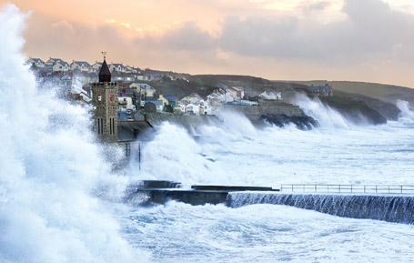 PCC557 - Stormy Porthleven Postcard