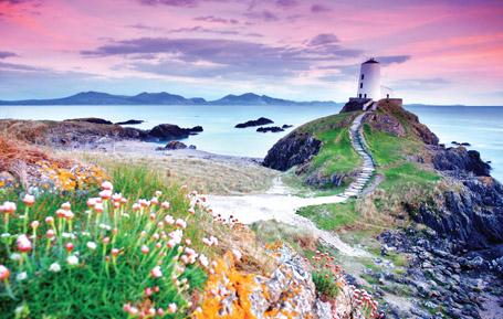 PCW543 - Phare sur l'île de Llanddwyn Anglesey Carte postale