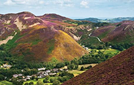 PCW549 - Sychnant Pass and Conwy Mountain Postcard