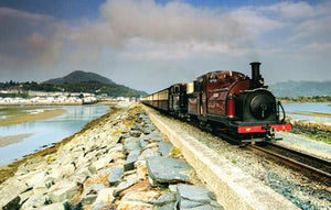 PCW552 - Ffestiniog & Welsh Highland Railway Porthmadog Postcard