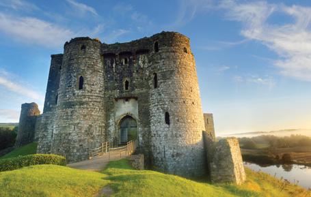 PCW579 - Kidwelly Castle Carmarthenshire Postcard