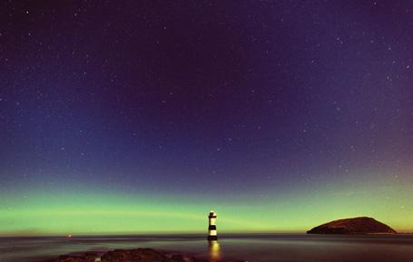 PCW585 - Trwyn Du Lighthouse Anglesey Postcard